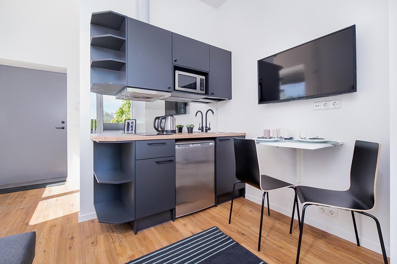 Laki 24 Apartments By Easyrentals Reval Esterno foto
